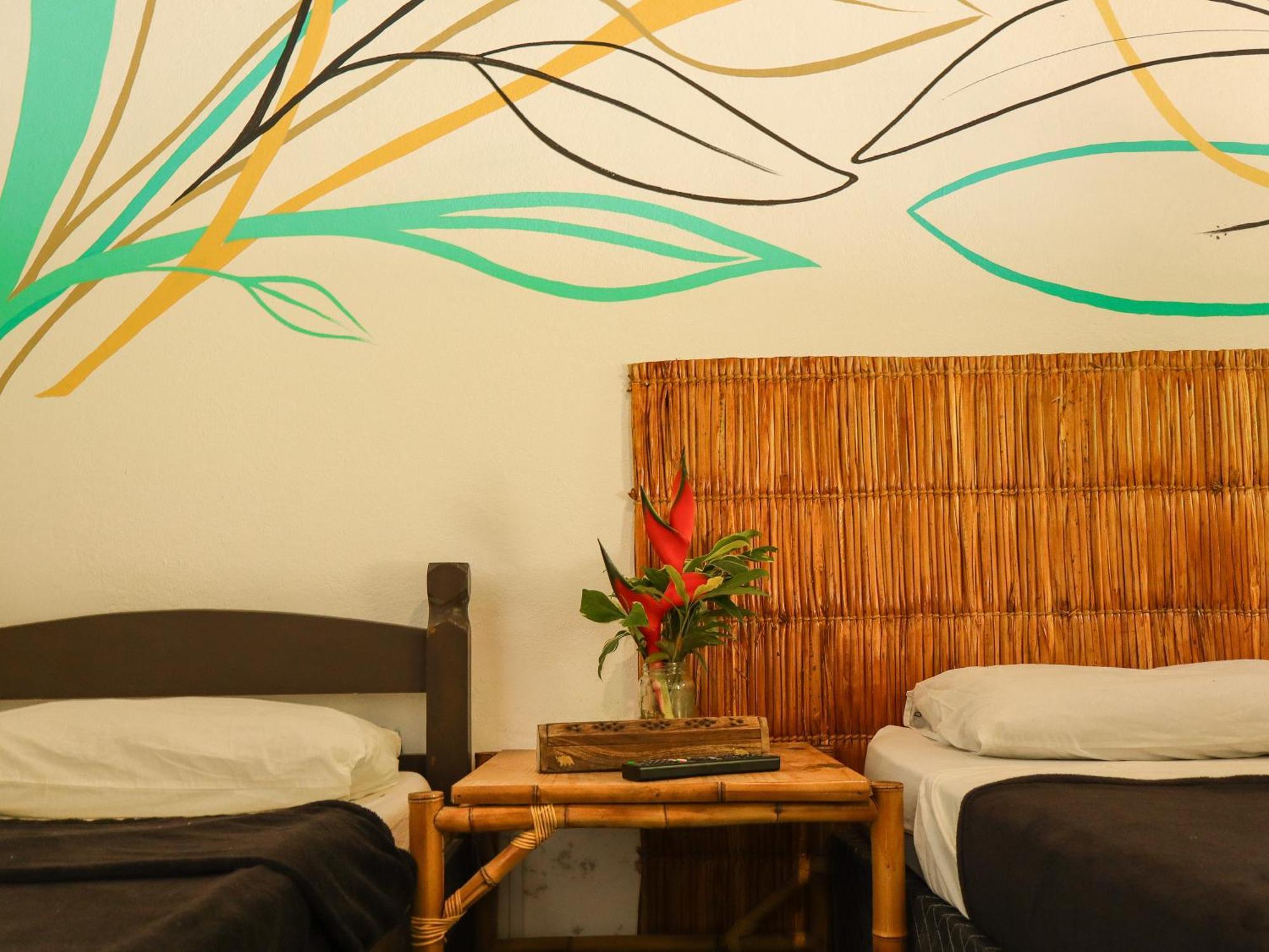 Hostel Marthi Itamambuca أوباتوبا المظهر الخارجي الصورة